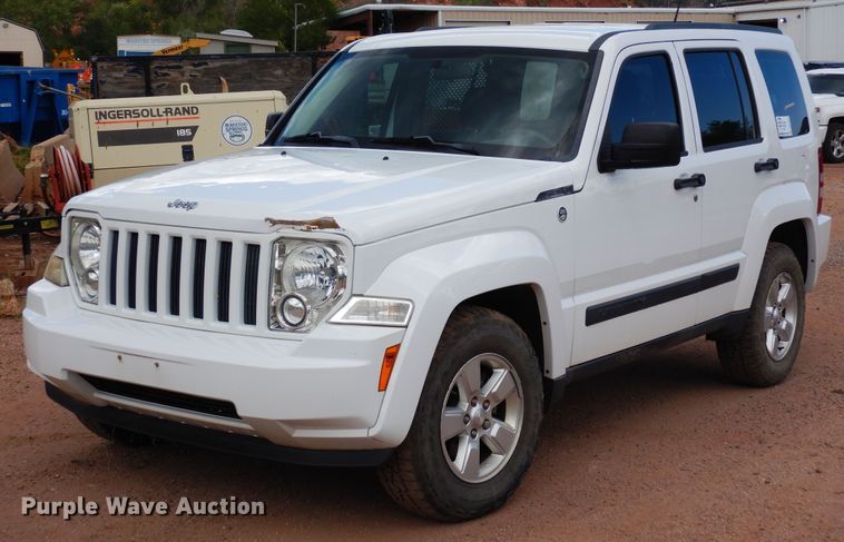 image for item DR1327 2012 Jeep Liberty  SUV