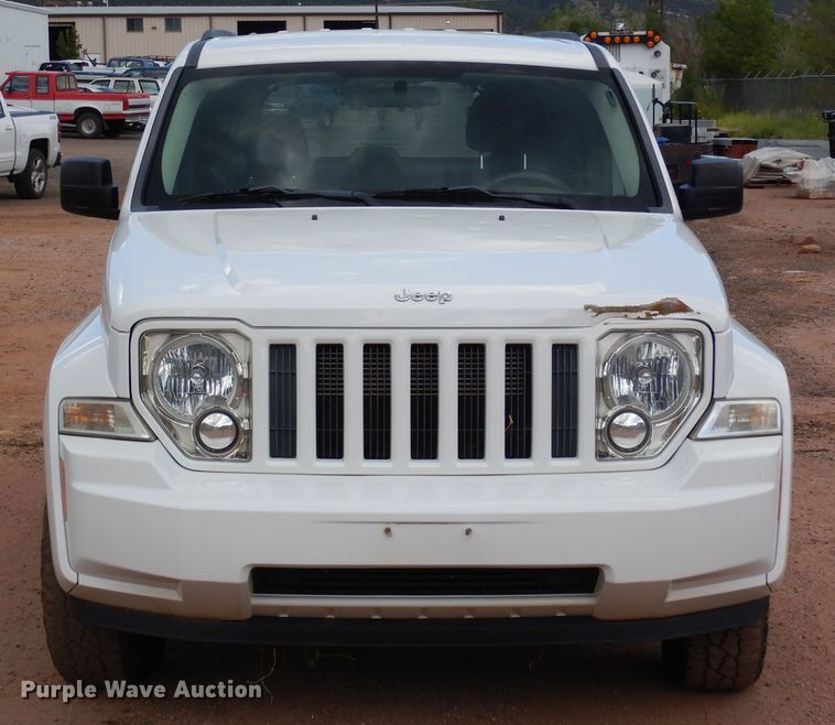 image for item DR1327 2012 Jeep Liberty  SUV