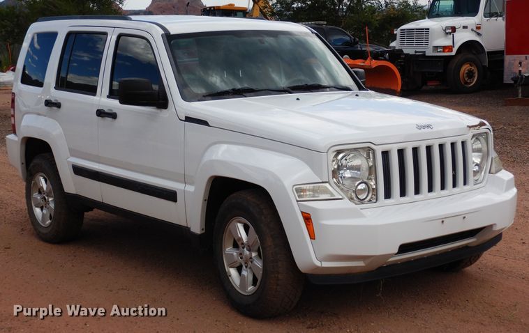 image for item DR1327 2012 Jeep Liberty  SUV