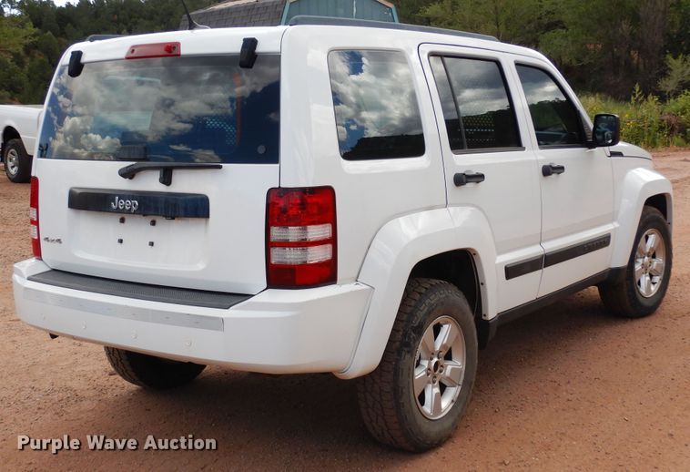 image for item DR1327 2012 Jeep Liberty  SUV