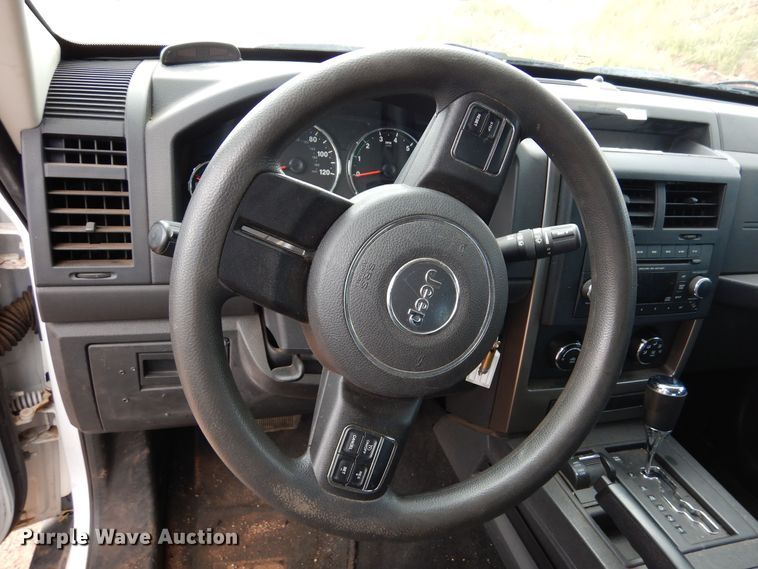 image for item DR1327 2012 Jeep Liberty  SUV