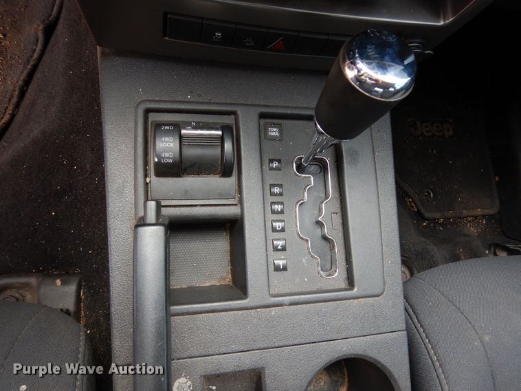 image for item DR1327 2012 Jeep Liberty  SUV