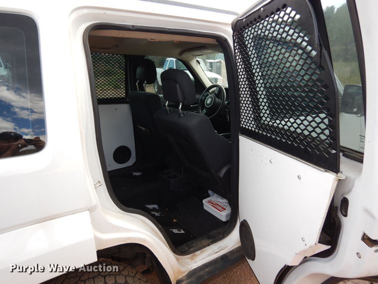 image for item DR1327 2012 Jeep Liberty  SUV