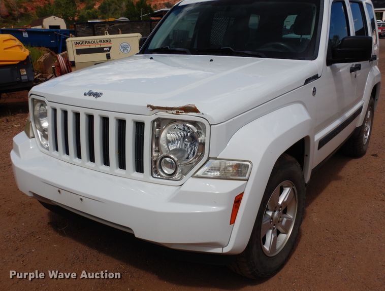 image for item DR1327 2012 Jeep Liberty  SUV