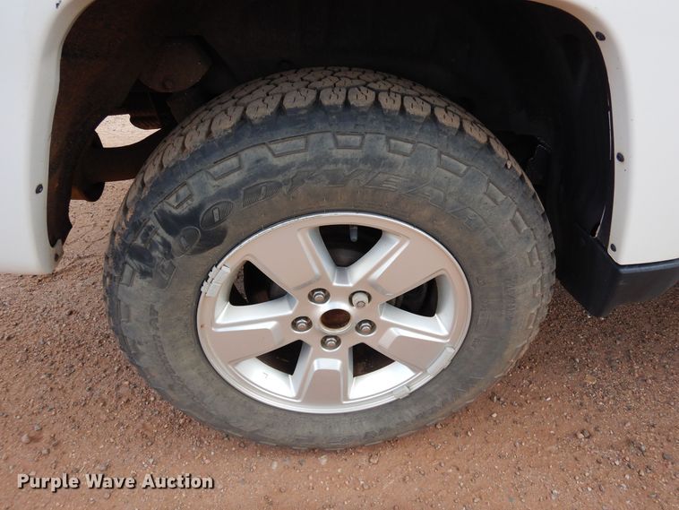 image for item DR1327 2012 Jeep Liberty  SUV