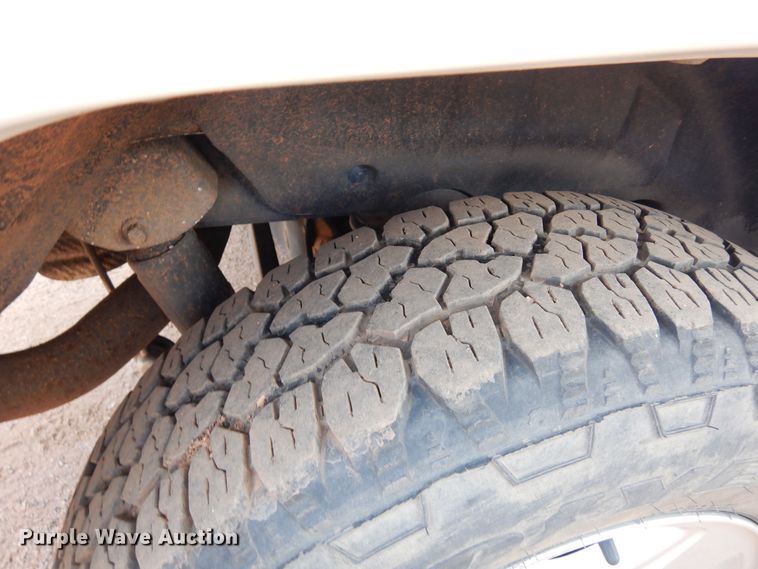 image for item DR1327 2012 Jeep Liberty  SUV