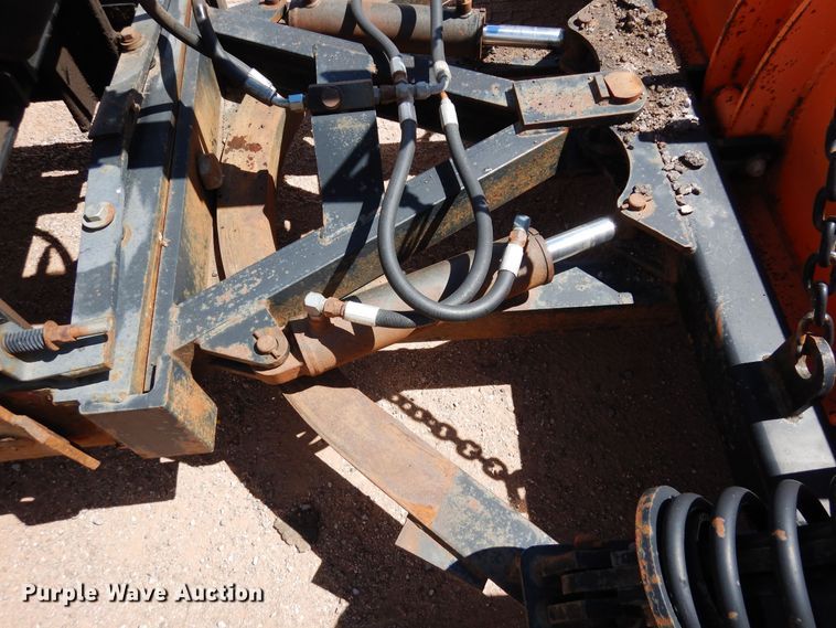 image for item DR1330 2000 International 4800  spreader truck