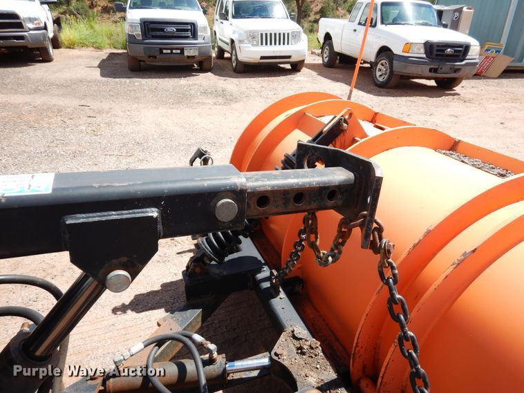 image for item DR1330 2000 International 4800  spreader truck