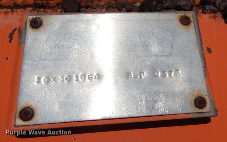 image for item DR1330 2000 International 4800  spreader truck