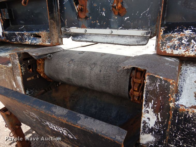 image for item DR1330 2000 International 4800  spreader truck