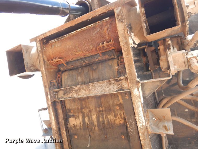 image for item DR1330 2000 International 4800  spreader truck