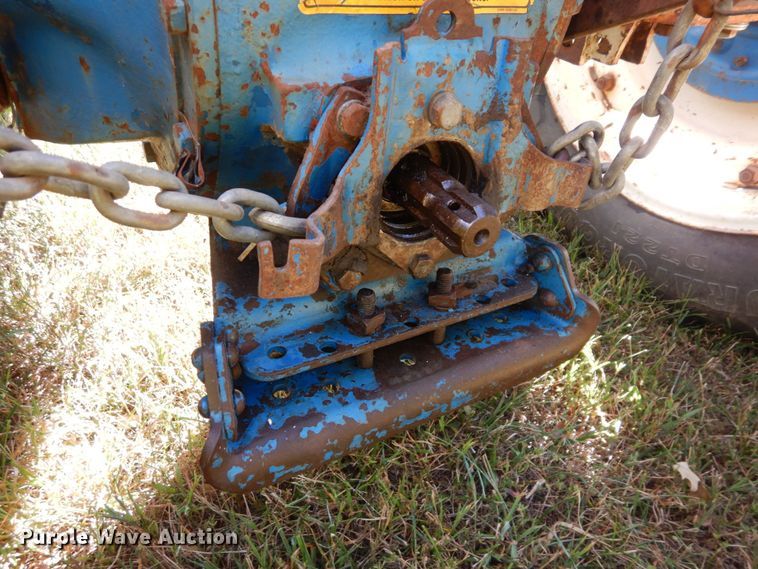 image for item DS1435 1977 Ford 2600  tractor