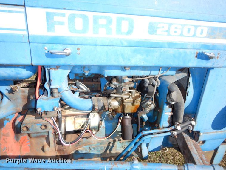image for item DS1435 1977 Ford 2600  tractor