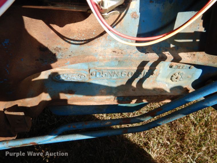 image for item DS1435 1977 Ford 2600  tractor