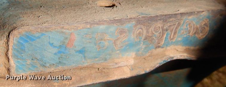 image for item DS1435 1977 Ford 2600  tractor