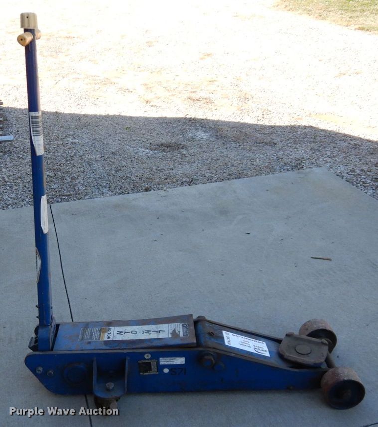 image for item DS1436 Lincoln MIL-660  floor jack