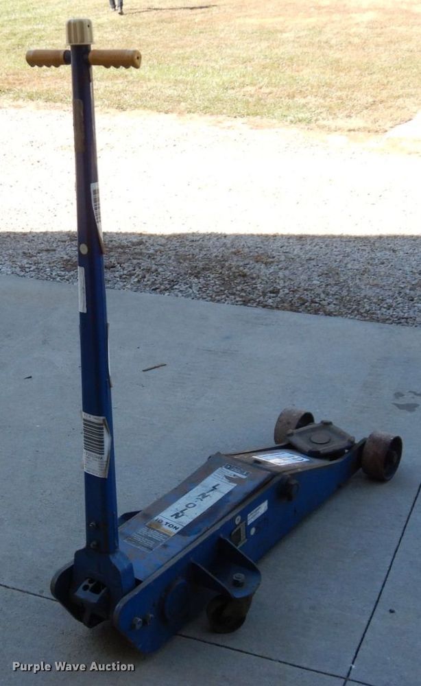 image for item DS1436 Lincoln MIL-660  floor jack