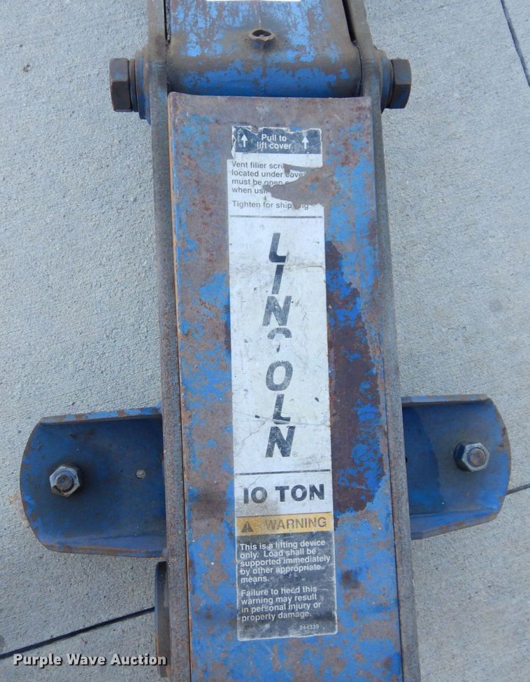 image for item DS1436 Lincoln MIL-660  floor jack
