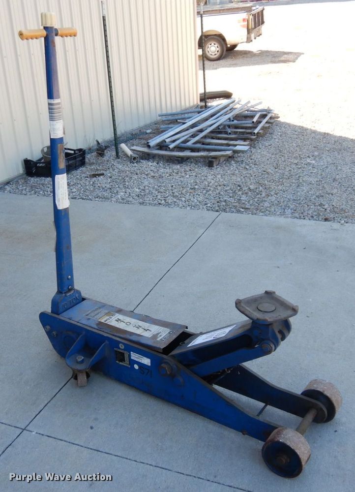 image for item DS1436 Lincoln MIL-660  floor jack