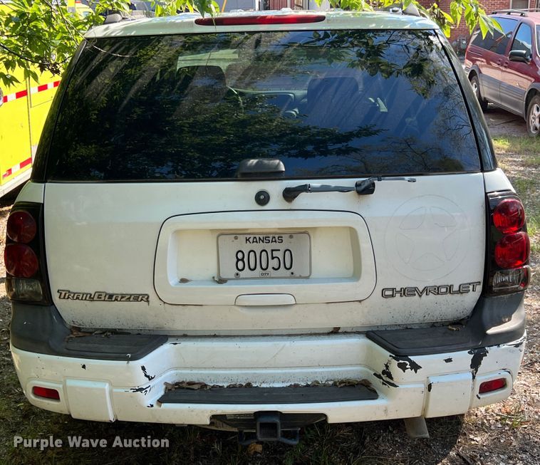 image for item IA9148 2004 Chevrolet TrailBlazer  SUV