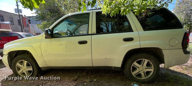 image for item IA9148 2004 Chevrolet TrailBlazer  SUV