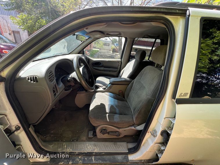 image for item IA9148 2004 Chevrolet TrailBlazer  SUV