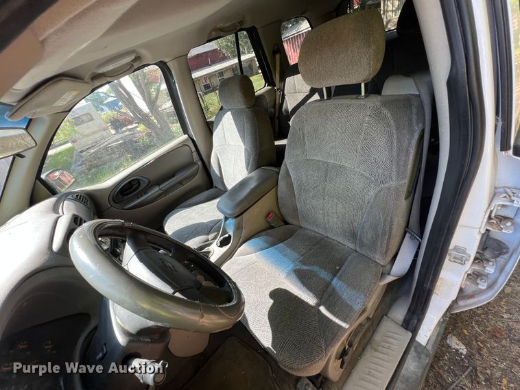 image for item IA9148 2004 Chevrolet TrailBlazer  SUV