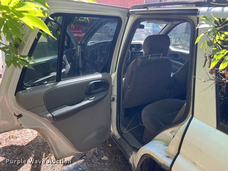 image for item IA9148 2004 Chevrolet TrailBlazer  SUV