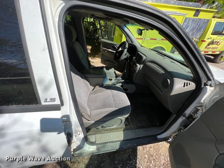 image for item IA9148 2004 Chevrolet TrailBlazer  SUV