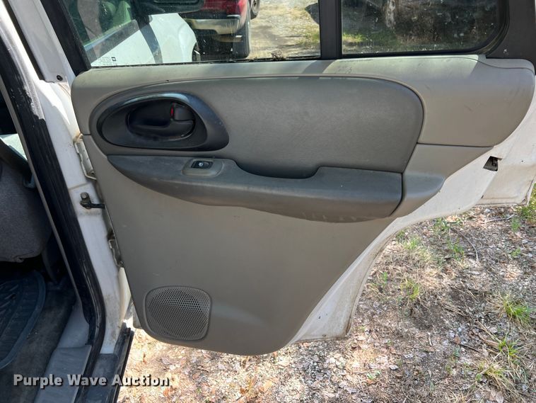 image for item IA9148 2004 Chevrolet TrailBlazer  SUV