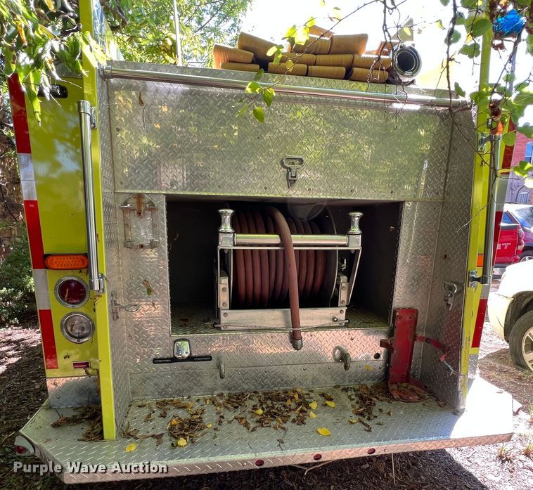 image for item IA9149 1989 Ford  F350 Super Duty  pumper fire truck