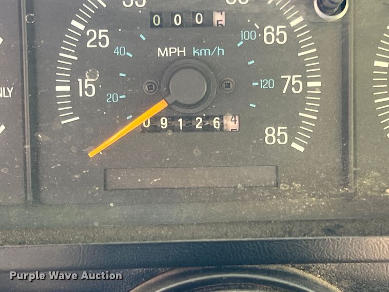 image for item IA9149 1989 Ford  F350 Super Duty  pumper fire truck