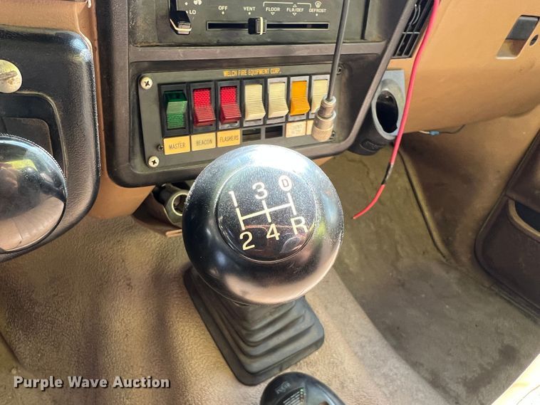 image for item IA9149 1989 Ford  F350 Super Duty  pumper fire truck