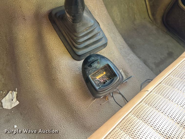 image for item IA9149 1989 Ford  F350 Super Duty  pumper fire truck