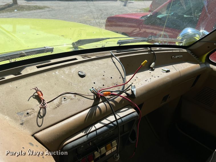 image for item IA9149 1989 Ford  F350 Super Duty  pumper fire truck