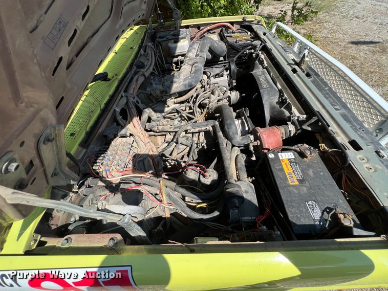 image for item IA9149 1989 Ford  F350 Super Duty  pumper fire truck