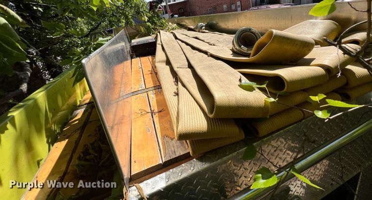 image for item IA9149 1989 Ford  F350 Super Duty  pumper fire truck