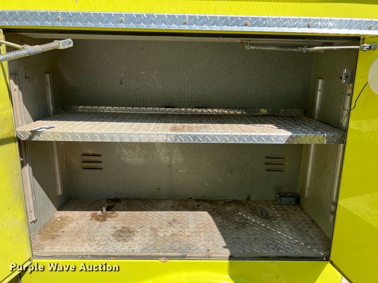 image for item IA9149 1989 Ford  F350 Super Duty  pumper fire truck