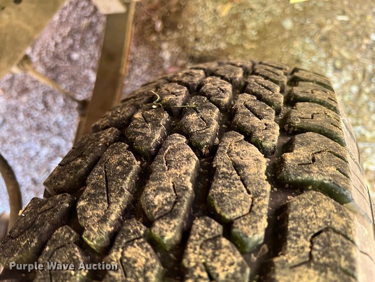 image for item IA9149 1989 Ford  F350 Super Duty  pumper fire truck