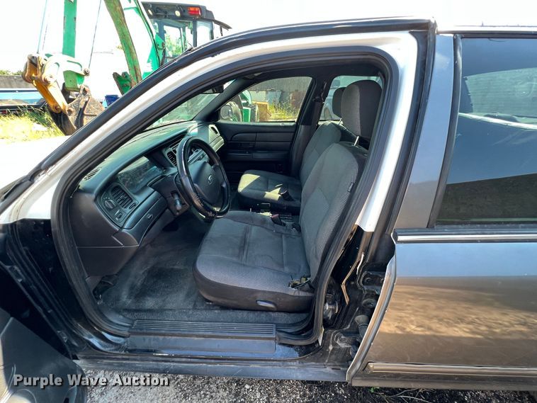 image for item IA9150 2010 Ford Crown Victoria Police Intereptor