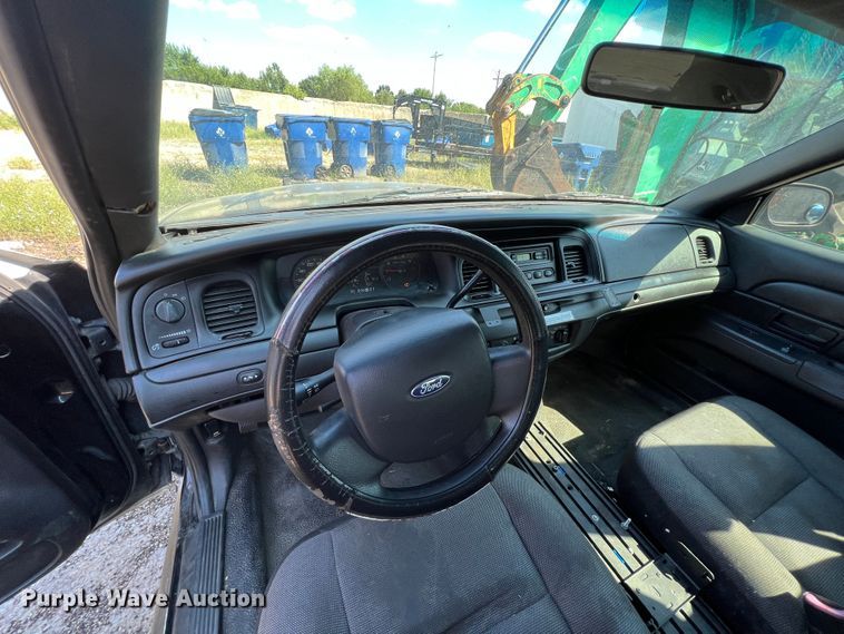 image for item IA9150 2010 Ford Crown Victoria Police Intereptor