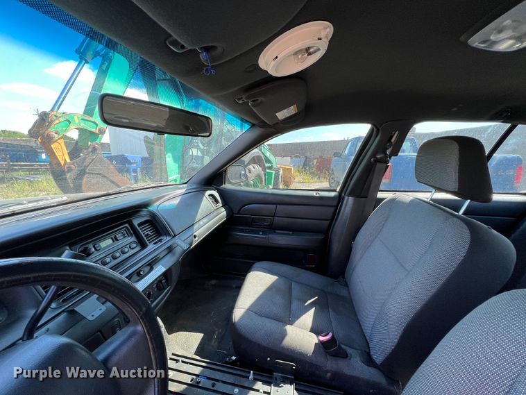 image for item IA9150 2010 Ford Crown Victoria Police Intereptor