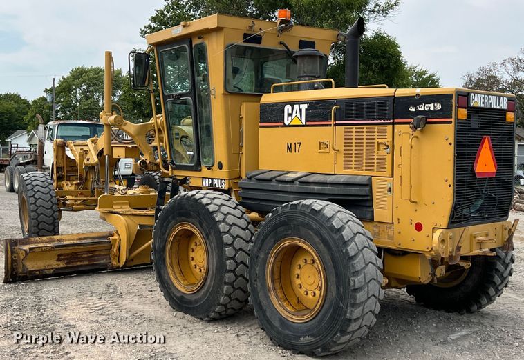 image for item IA9193 2004 Caterpillar 12H  motor grader