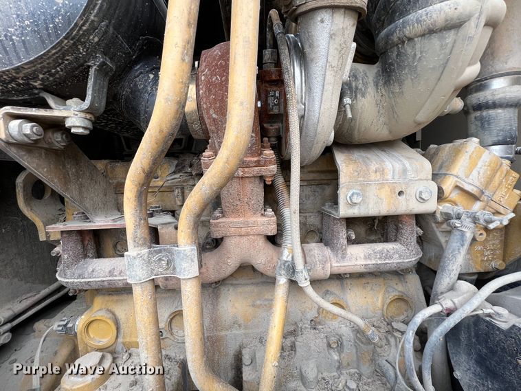 image for item IA9193 2004 Caterpillar 12H  motor grader