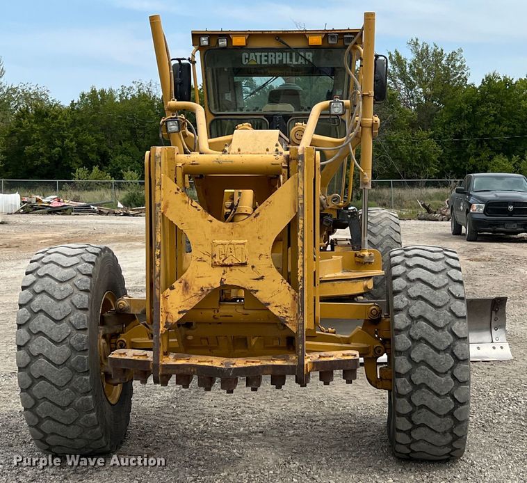 image for item IA9194 2004 Caterpillar 12H  motor grader