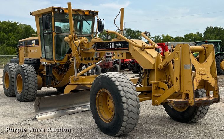 image for item IA9194 2004 Caterpillar 12H  motor grader
