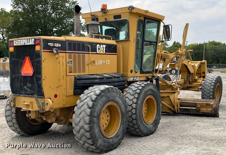 image for item IA9194 2004 Caterpillar 12H  motor grader