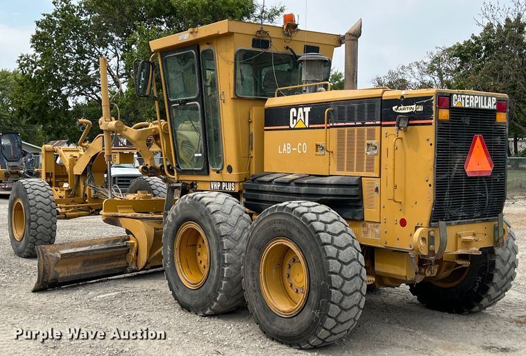 image for item IA9194 2004 Caterpillar 12H  motor grader