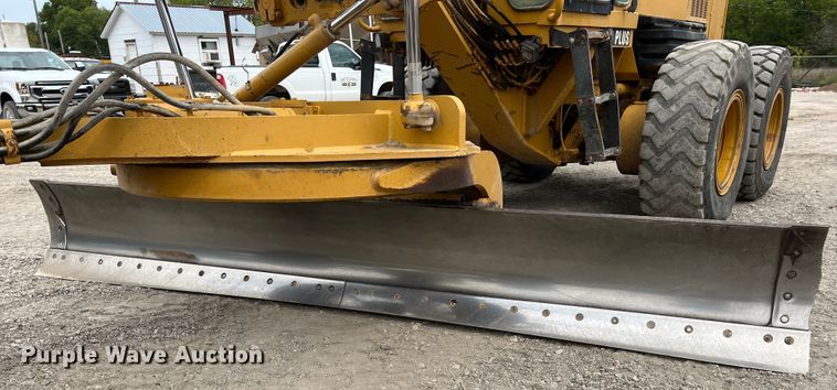 image for item IA9194 2004 Caterpillar 12H  motor grader