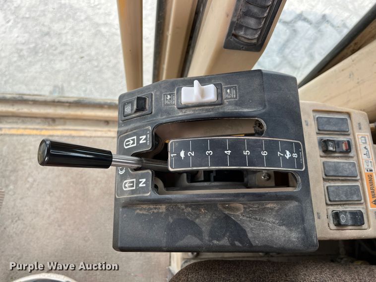 image for item IA9194 2004 Caterpillar 12H  motor grader